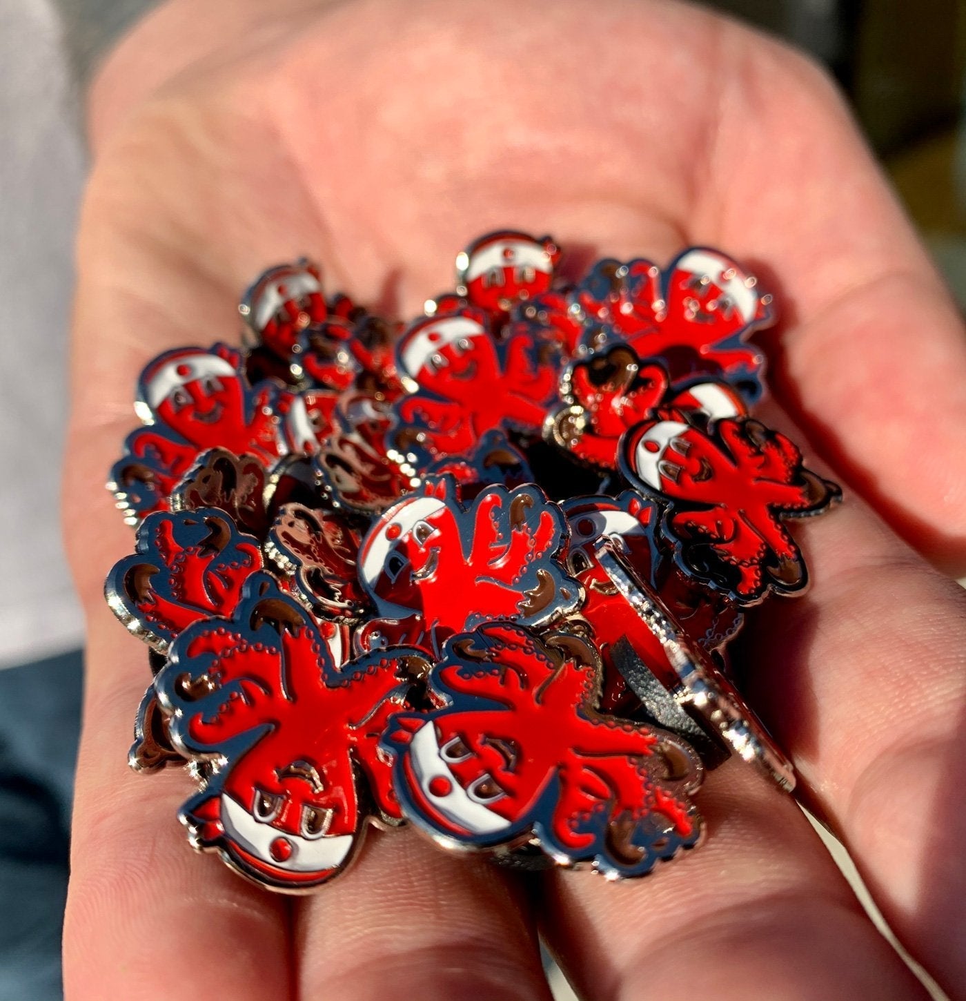 Red Octo Pin T8